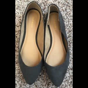 Old Navy Grey flats, SZ 7!